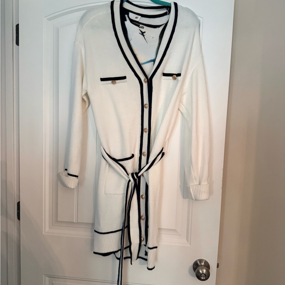 Sugarlips White and Black sweater dress